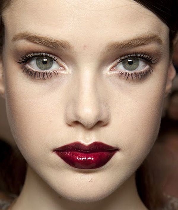 6 μακιγιάζ με κόκκινο κραγιόν για το ρεβεγιόν 6 μακιγιάζ με κόκκινο κραγιόν για το ρεβεγιόν