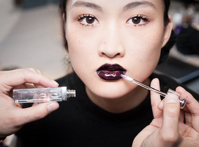 Οι πιο hot τάσεις στα χρώματα κραγιόν για τον χειμώνα 2016-2017 Οι πιο hot τάσεις στα χρώματα κραγιόν για τον χειμώνα 2016-2017