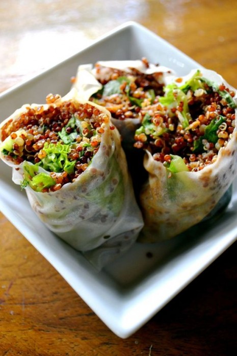 sesame quinoa rolls